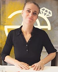 Portraitfoto Eva Bauer, Preisträgerin SCHMUCK-GERÄT
