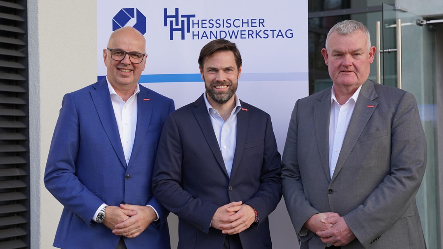 Neu gewählter HHT-GF Pierre Schlosser (Mitte), HHT-Präsident Stefan Füll (links), HHT-Vizepräsident Alexander Repp (rechts)